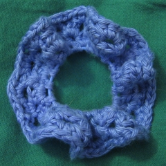 [picture of grannyesque scrunchie]